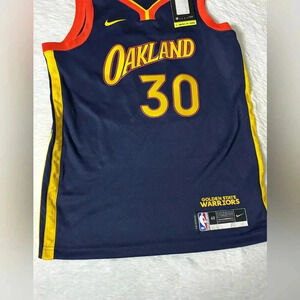 Shase auntentics  men shirt